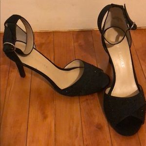 Women’s shoes